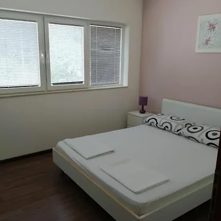 Apartment Balta Kastel Novi