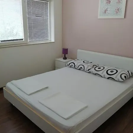 Balta Apartment Kastel Novi